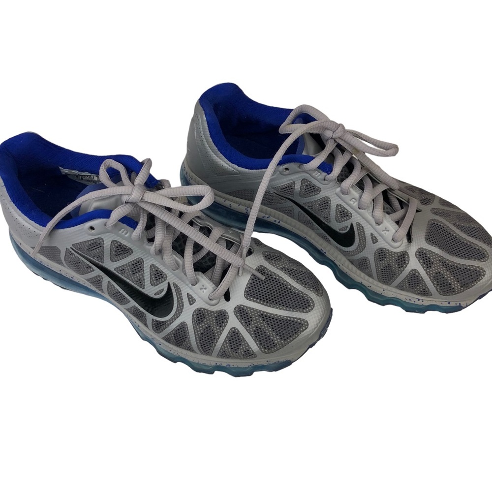 Nike Air Max Silver Sneaker Size 6Y in Good Condition